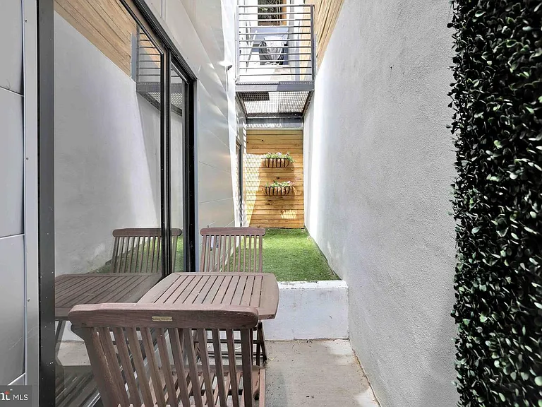 1469 Florida Ave NW #2 — Photo 9
