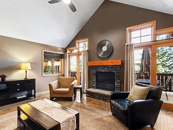 3rd image of 126B Rundle Cres