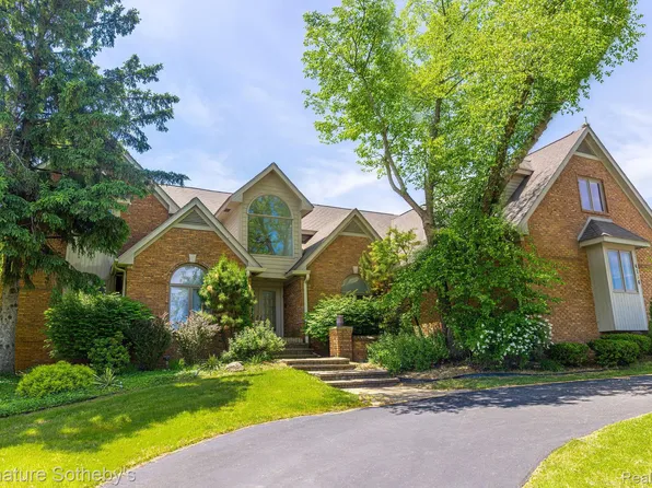 4156 Marlwood Dr, West Bloomfield, MI 48323