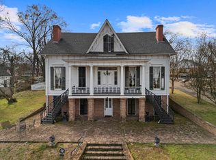 211 N Market St, Jefferson, TX 75657