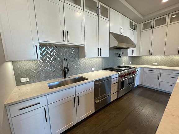 2nd image of 938 N Bannock St #836