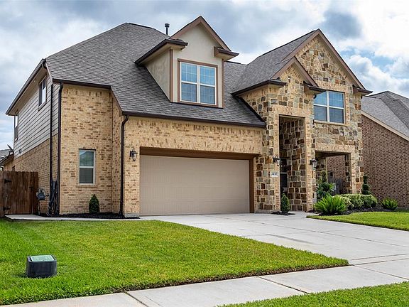 3rd image of 24130 Blue Crest Dr