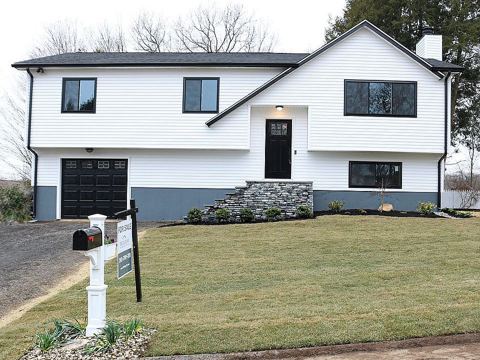 1st image of 309 Crestwood Dr