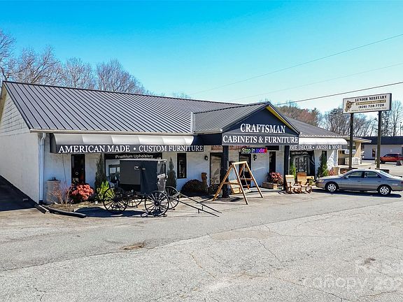 4th image of 2994 Hickory Blvd