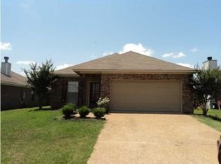 308 Green Meadow Dr, Pearl, MS 39208