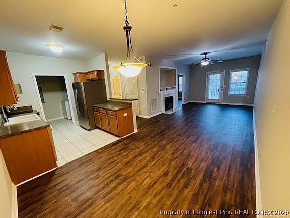 3rd image of 612 Marshtree Ln Unit 201