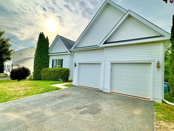 5th image of 35918 Newberry Crossing Pl