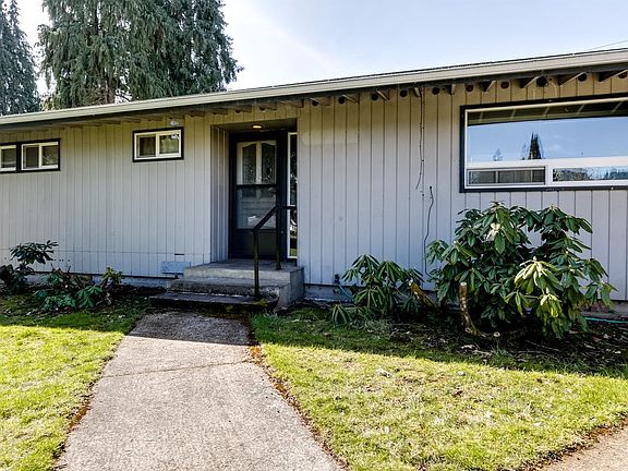2nd image of 2836 Wayside Ln