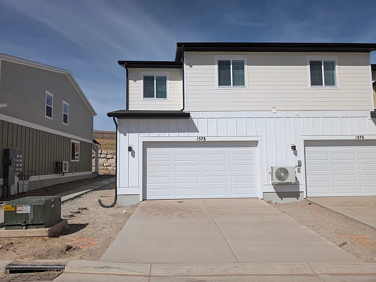1578 W Viola Ln — Photo 2