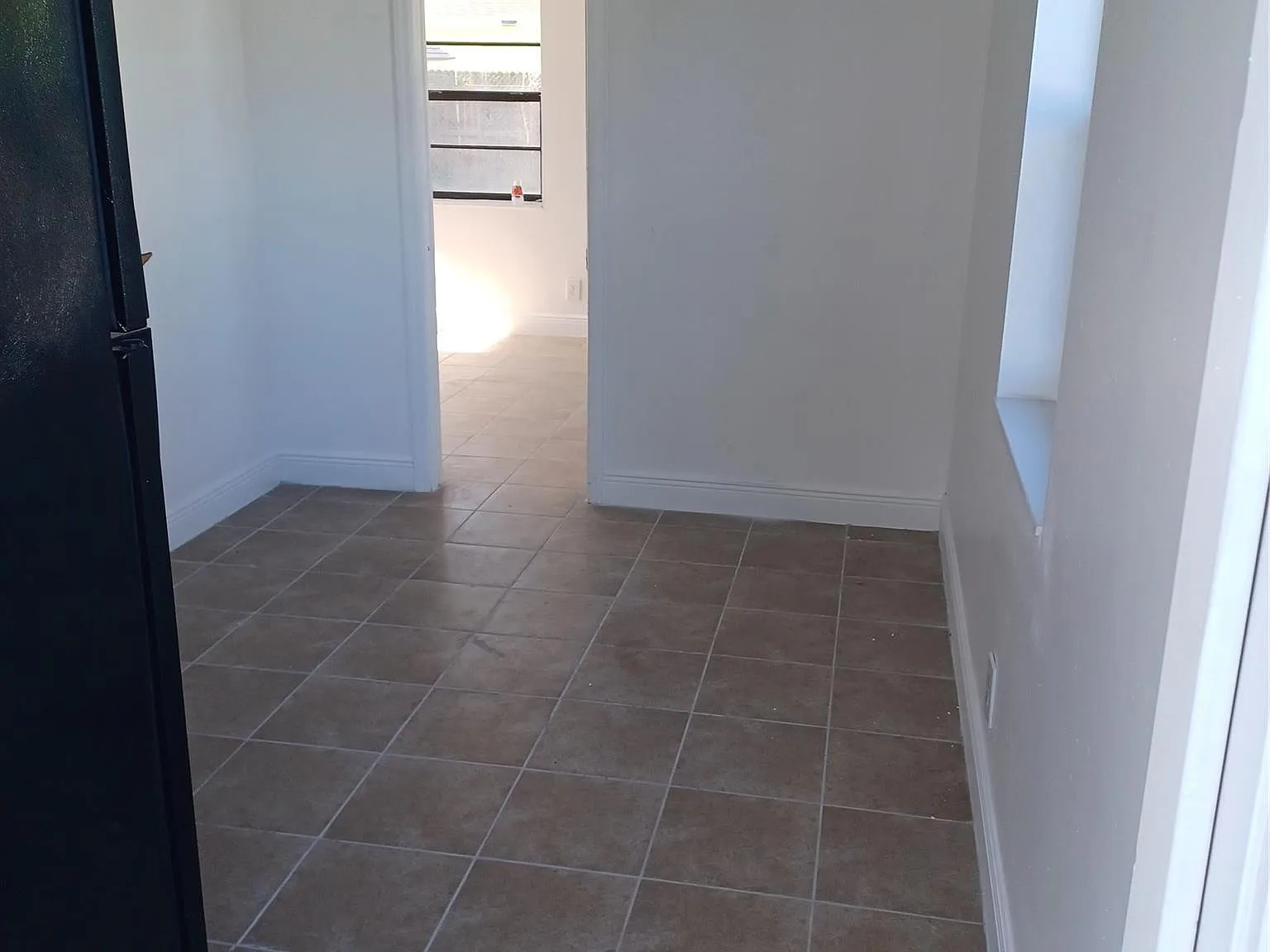 1 bed, 1.0 bath, 1217 sqft, $1,795 — Photo 2