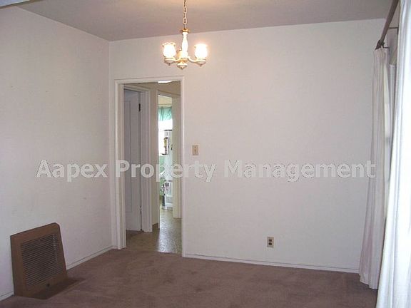 4th image of 21134 Montgomery Ave