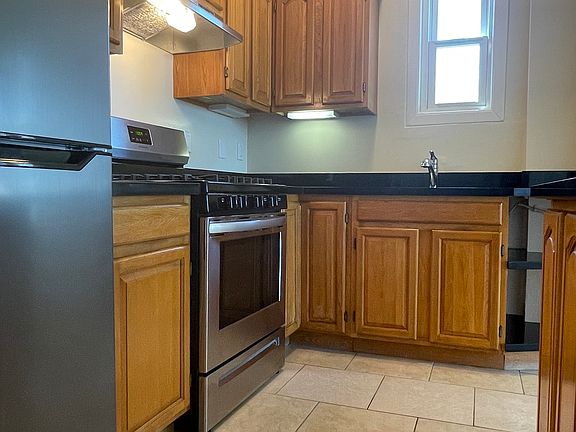 3rd image of 2165 Larkin St APT 308