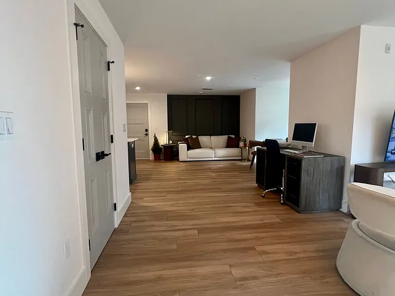 35 Chestnut Rd — Photo 3