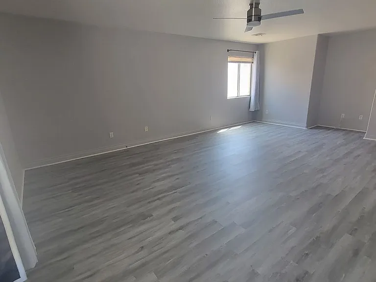 5916 Kenmore St — Photo 15