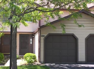 9638 E Idlewood Dr, Twinsburg, OH 44087