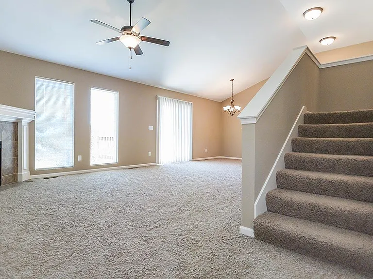 Parkway Oaks Townhomes and Duplexes — Photo 14
