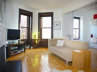 Sold by Avenue Sotheby's International Realty