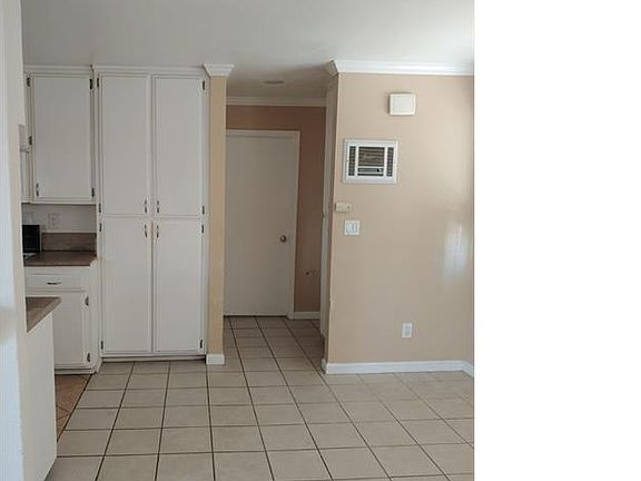 3rd image of 4038 48th St #3