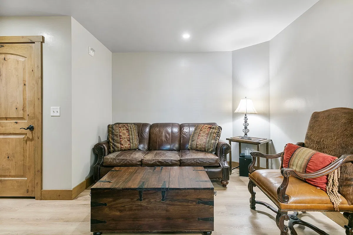 2 bed, 945 sqft, $3,200 — Photo 4