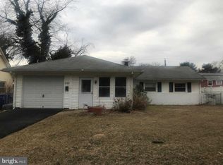 222 Somerset Dr, Willingboro, NJ 08046