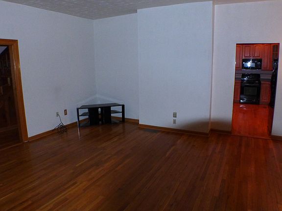 5th image of 326 Lincoln Ave