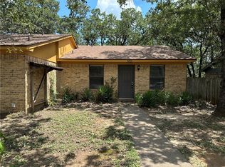 2853 Forest Bnd, Bryan, TX 77801