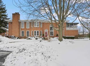 126 Windwood Point, Saint Clair Shores, MI 48080