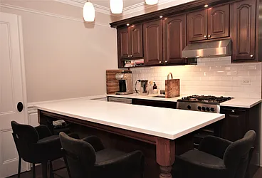 Rented by R New York