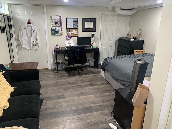 4th image of 3000 Euclid Ave #3A