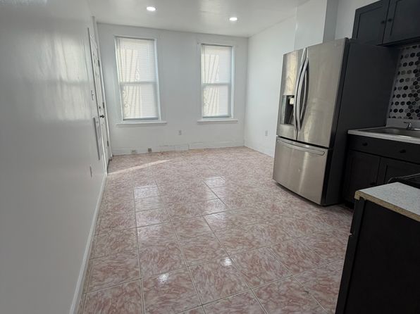 105 W Clearfield St #1