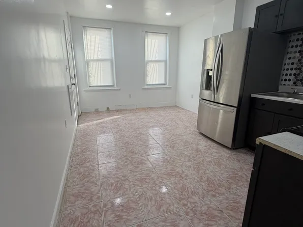 105 W Clearfield St #1, Philadelphia, PA 19133