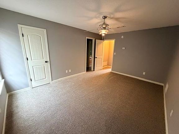 4th image of 10241 Evening Hill Dr