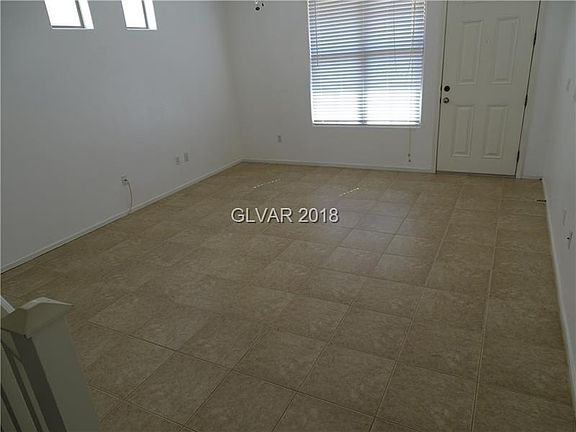 3rd image of 1806 Versante Ave