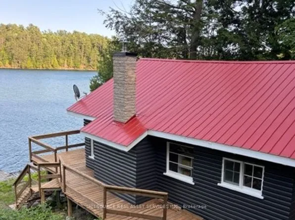 136 Frairs Bay Rd, Huron Shores, ON P0R 1L0