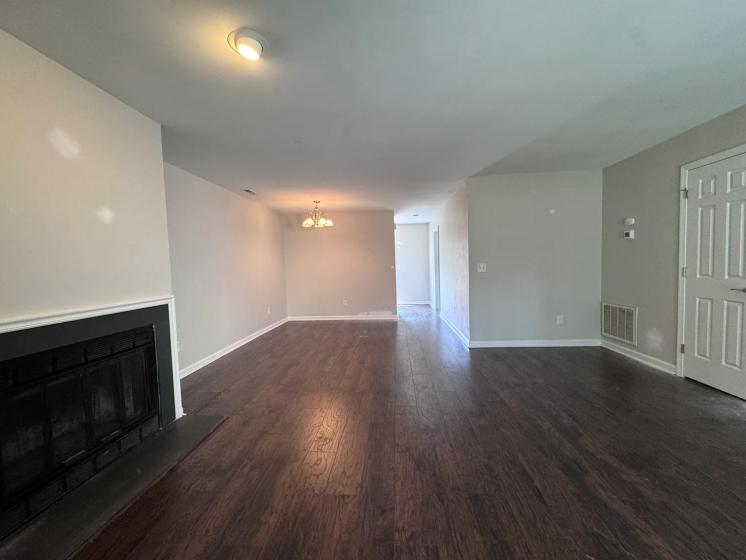 2 bed, 2.5 bath, 1416 sqft, $1,750 — Photo 4