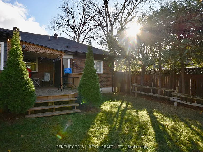 156 Puget St — Photo 15
