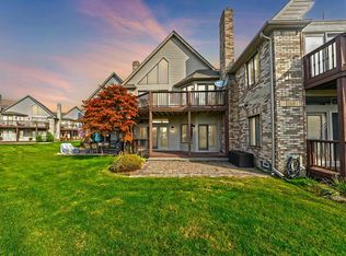 50685 Harbourview Dr, New Baltimore, MI 48047