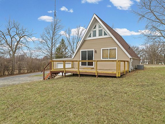 2nd image of 1438 Country Club Ln