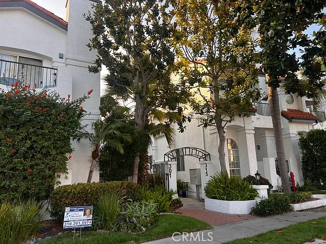 301 Diamond St #B — Photo 20