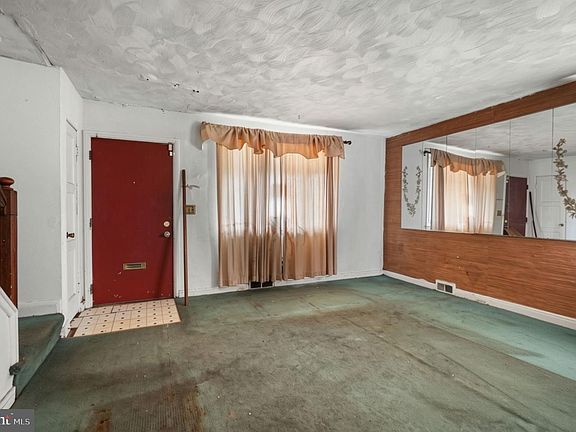 3rd image of 4445 Old Frederick Rd