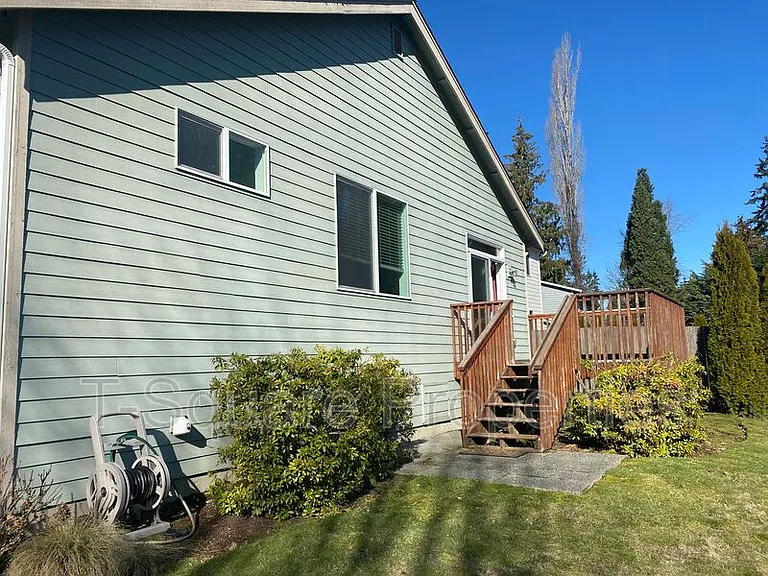 629 199th St SW — Photo 16