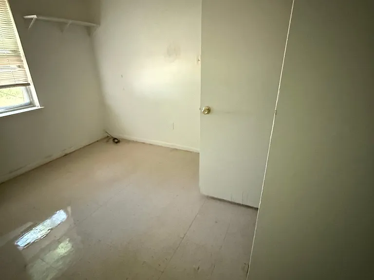 607 Curry Ave — Photo 9