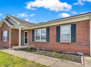858 Tecumseh Dr, Shepherdsville, KY 40165