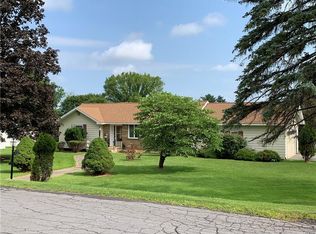 1 Wadsworth Ln E, Utica, NY 13501