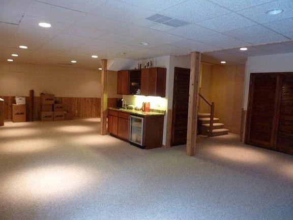 5th image of 318 Updike Pl