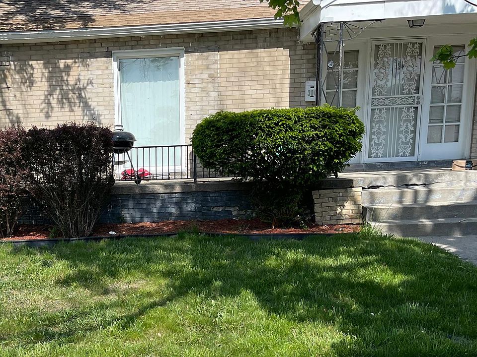 1st image of 300 Newport St