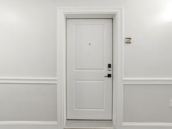 320 Middlesex Ave #D208, Medford, MA 02155