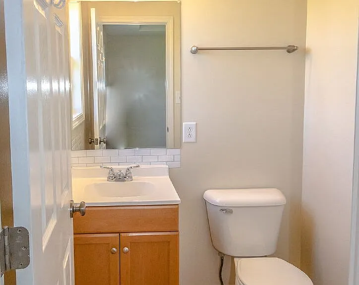 955 Russet Dr — Photo 17
