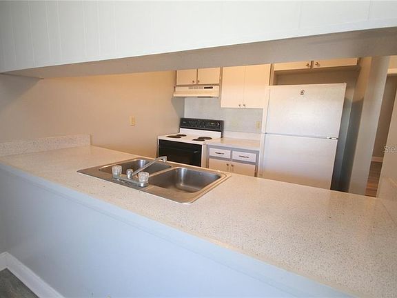 5th image of 2846 10th St N #4S