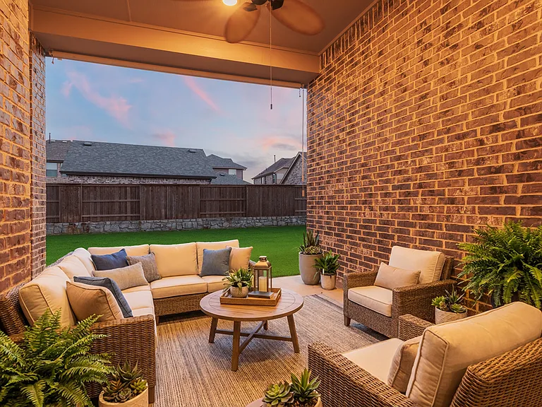 1829 Leo Dr — Photo 33